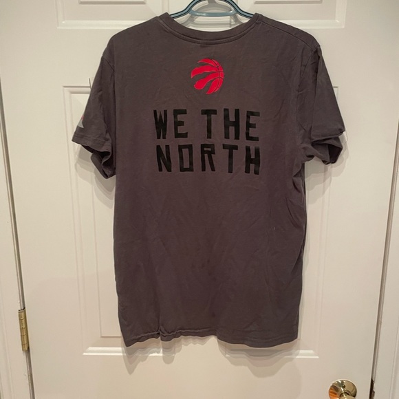 LARGE AUTHENTIC Toronto Raptors T Shirt - COORS LIGHT EDITION - Picture 2 of 3